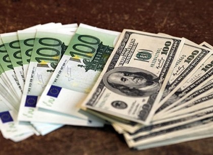 Межбанк открылся падением доллара и евро