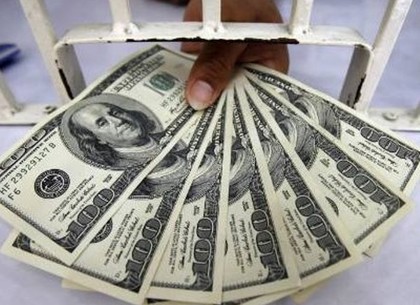 Доллар упал на покупке при открытии межбанка