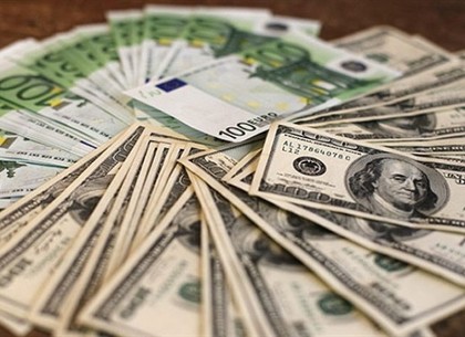 Доллар упал к закрытию межбанка до 11.42 гривен
