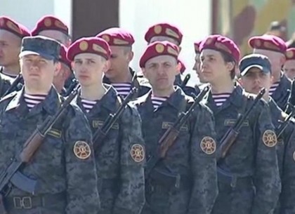 Бойцы Национальной гвардии начали принимать присягу на верность Украинн