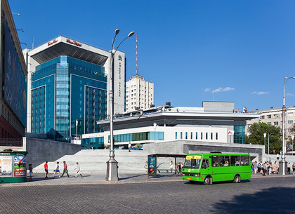В гостиницах «Харьков» и «Харьков Палас» ищут бомбу