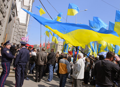 Митинг возле Харьковского горсовета.