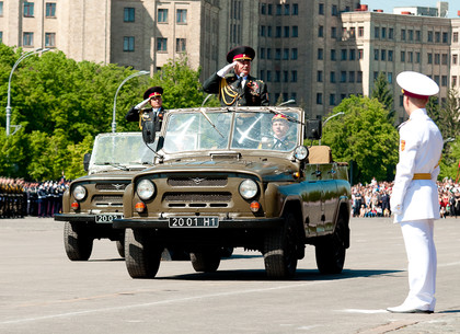День Победы в Харькове отпразднуют парадом с авиацией, концертами и тремя фейерверками (Программа)