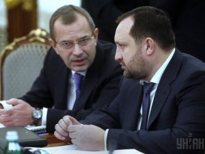 Клюев, Арбузов и Пшонка объявлены в международный розыск
