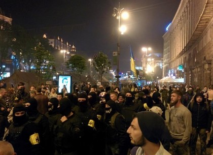 Массовая драка на Майдане: есть раненые (ФОТО)