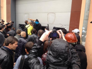 Пророссийских митингующих выдворили из здания МВД в Одессе