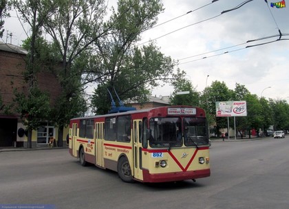 По Харькову курсирует юбилейный троллейбус (ФОТО)