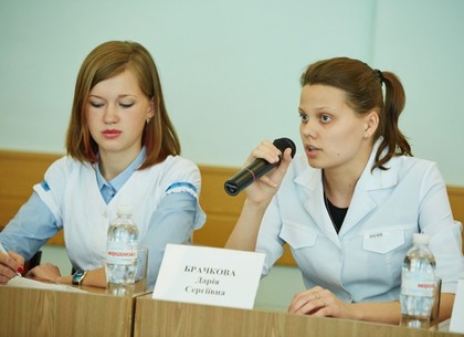 Харьковские студенты-медики хотят помогать бойцам, раненым в АТО