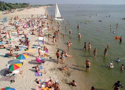 Летом туристы оккупируют побережье «материковой» Украины (Инфографика)