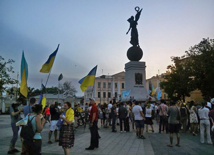 Харьков почтил память жертв депортации крымскотатарского народа (ФОТО)