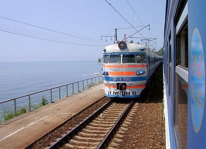 Открыта предпродажа билетов на «летние» поезда в Крым