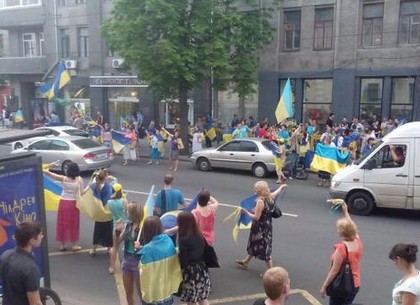 В Харькове проходит митинг «За единую Украину!» (ФОТО)
