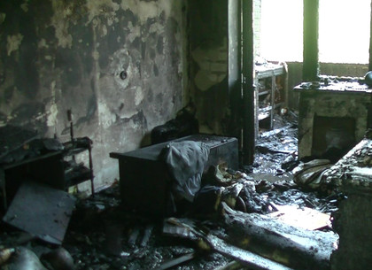 Пожар в пятиэтажке на Салтовке: один человек погиб, один – спасен