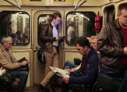 Как часто харьковчане пользуются мобильным интернетом и телефоном в метро. Факты от оператора