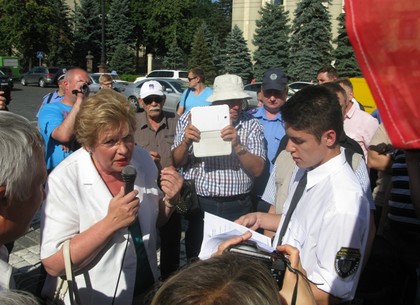 Коммунистам запретили митинговать в центре Харькова (ФОТО)