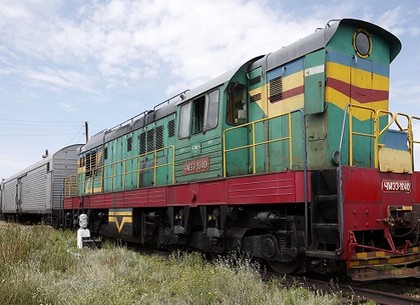 Поезд с телами погибших при крушении Boeing 777 движется в Харьков