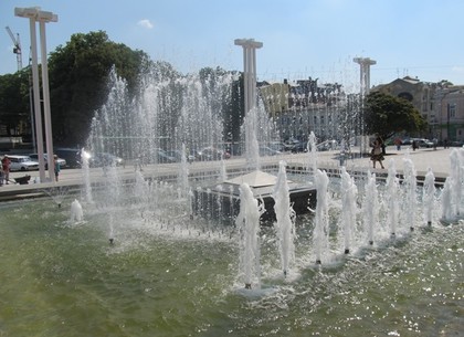 Как площадь фонтанов готовят к открытию (ФОТО)
