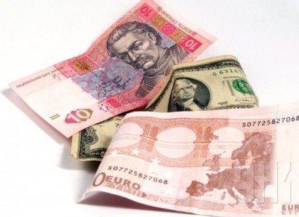 Яценюк требует от НБУ доллар по 12 гривен