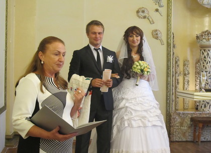 В Харькове впервые поженились два волонтера