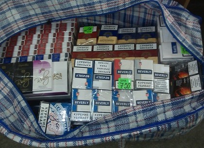 Двести тысяч «левых» сигарет изъяли харьковские таможенники (ФОТО)