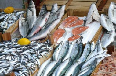 В украинских магазинах стало меньше рыбы