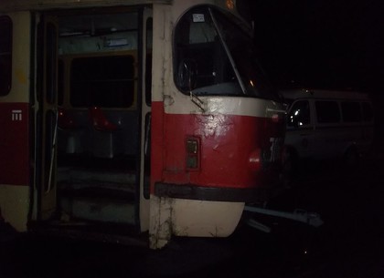 Шесть человек пострадали в результате аварии трамвая (ФОТО)