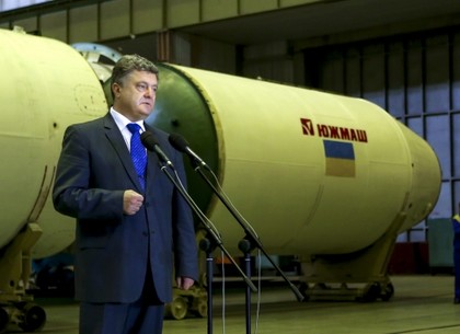 Порошенко разрешил заочно осудить Януковича и конфисковать его имущество