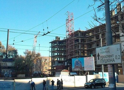 В Днепропетровске рухнул строительный кран: погибли четыре человека (ФОТО)