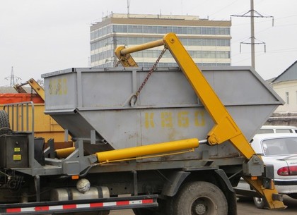 В харьковских дворах появятся новые контейнеры для крупного мусора (ФОТО)