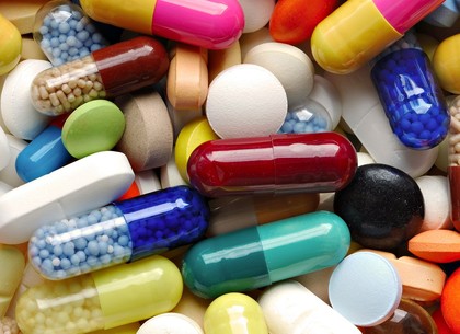 Украина будет закупать лекарства через международные организации