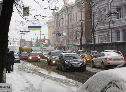 Харьков засыпает снегом (ФОТО, ВИДЕО)