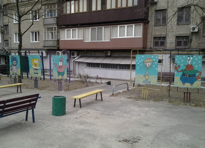 В одном из дворов Харькова – рисунок Губки Спанч Боба (ФОТО)
