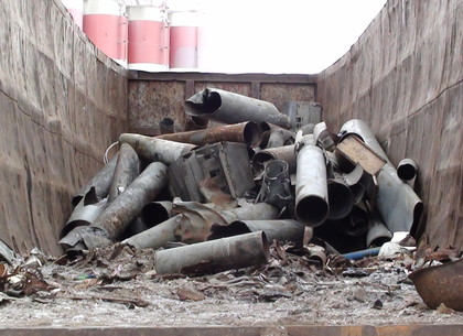 В Харькове пункт приема металла был завален снарядами от 