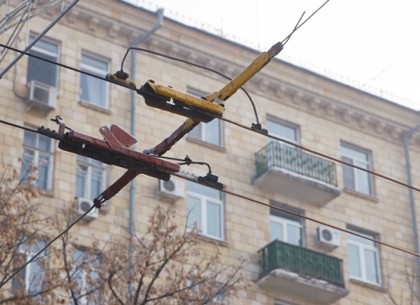 В Харькове снова остановились трамваи и троллейбусы (Список)