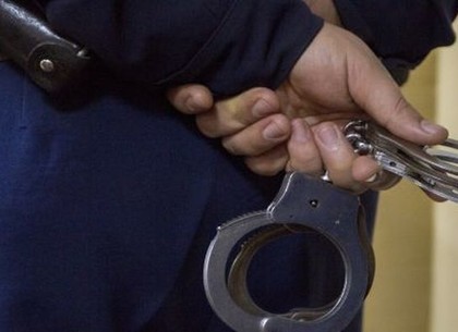 Конфликт в Харькове: таксист утверждает, что сотрудники милиции избили его и подкинули наркотики