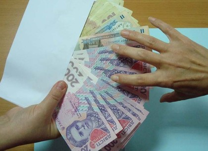 Украинцы получают «в конвертах» 200 миллиардов – Кабмин