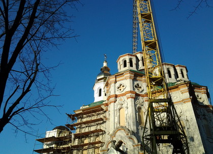 На храме Жен Мироносиц появился первый купол (ФОТО)