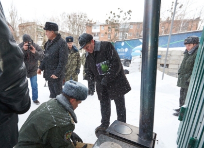 Харьковским пограничникам передали «буржуйки» и более трех тонн продовольствия