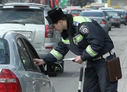 В Харькове штраф за нарушение ПДД можно оплатить на месте при помощи терминала