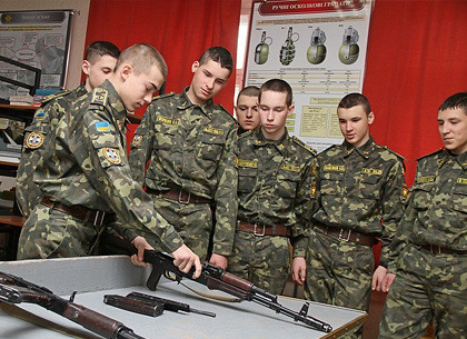 Большинство выпускников харьковского кадетского корпуса продолжат военную карьеру