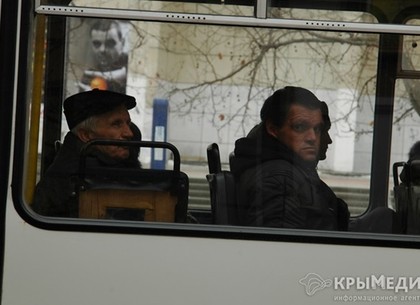 Автобусы из Крыма пропускают в Украину