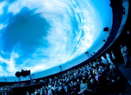 В планетарии - новое полнокупольное шоу: харьковчан приглашают побывать «внутри» космоса