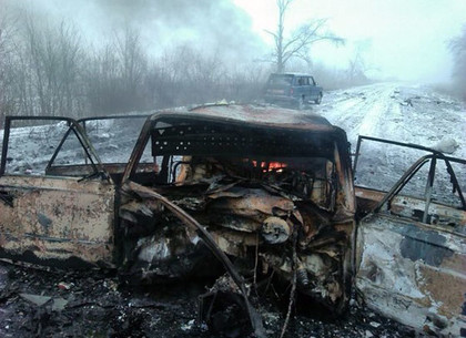 На 29-ом блокпосту боевики взорвали автомобиль с пленниками (ФОТО, ВИДЕО)