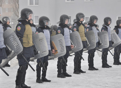 Как курсанты милицейского вуза патрулируют Харьков (ФОТО)