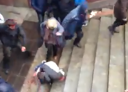 Активистка Антимайдана, которая добивала мужчину на ступеньках метро, не хочет амнистию