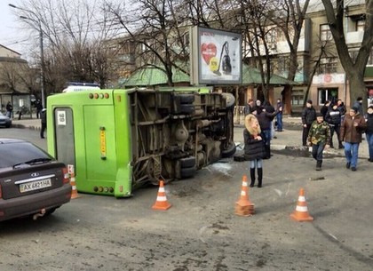 ДТП на проспекте Гагарина: маршрутка столкнулась с трамваем (ФОТО)