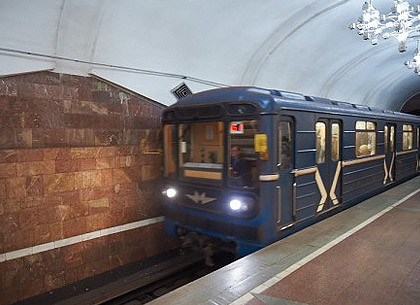 Депутаты дали 50-процентную скидку на проезд в метро студентам областных вузов и ПТУ