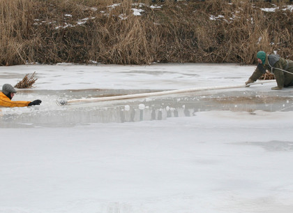 На Харьковщине рыбак провалился под лед
