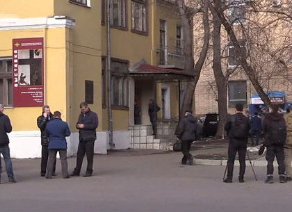 Экс-полицейский захватил заложников в московском музее МВД