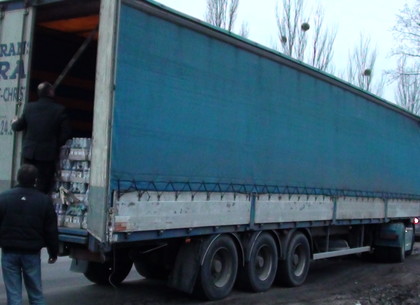 На Харьковщине задержали фуру с тоннами фальсифицированной водки (ФОТО)